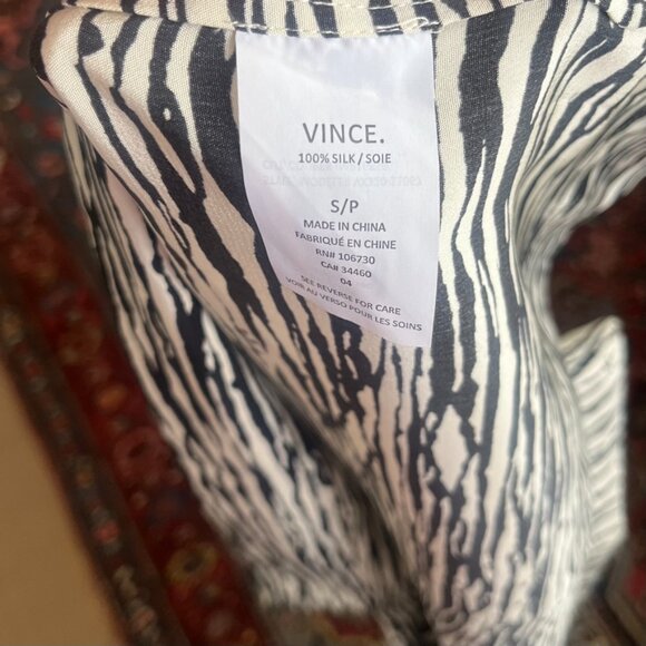 VINCE Silk 3/4 Sleeve Blouse - Picture 5 of 6